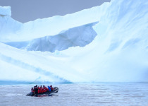 Zodiac cruise Antarctica
