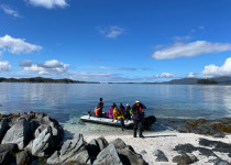 Shore excursion via zodiac