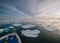 Iceland to Greenland sea ice
