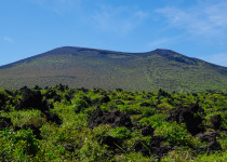 Miharayama seen from the mountain trail of Izu Oshima